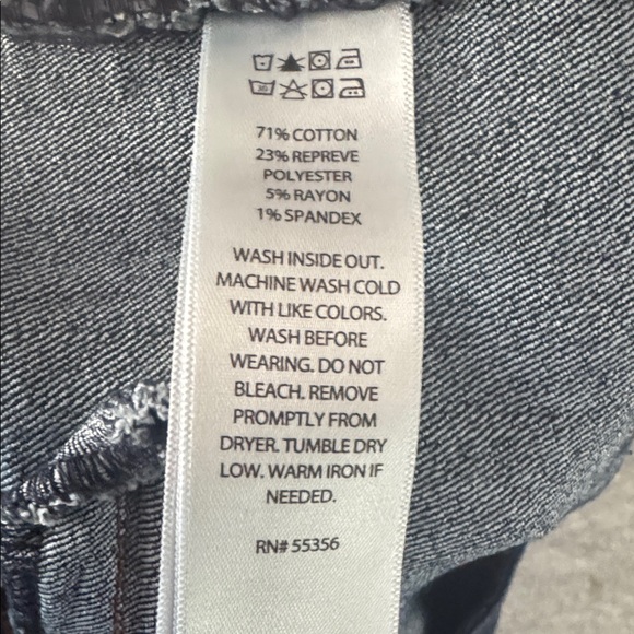 Rachel Zoe Dark Wash Denim Bermuda Shorts Size 8 Tailored Stretch - Picture 5 of 6